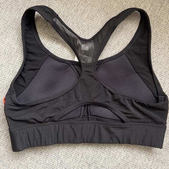 PINK by Victoria’s Secret ultimate unlined sports bra size small - Picture 3 of 4